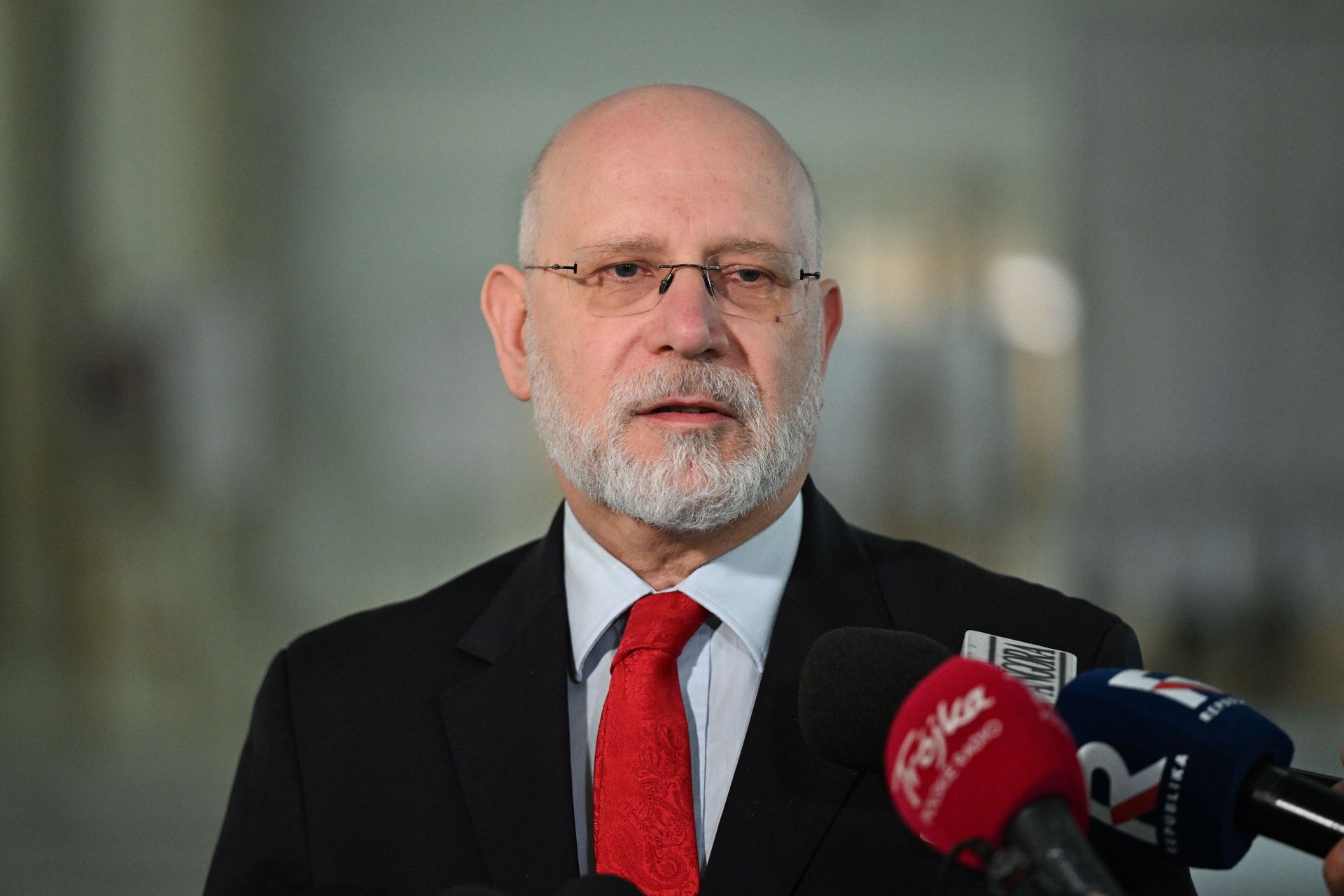 Świrski ma powody do zadowolenia. Prokuratura umarza śledztwo