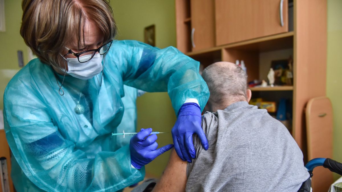 Osoby z nowotworami będą miały łatwiejszy dostęp do szczepień.