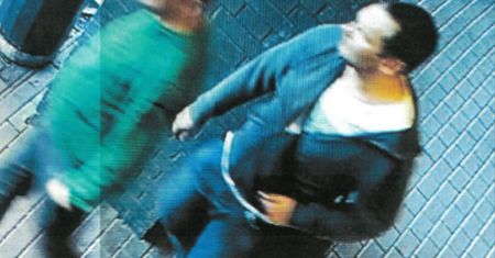Brutalne pobicie w Bielsku-Białej. Policja szuka tych mężczyzn