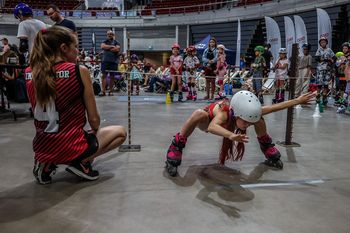 Gdańsk: Bezpłatne rolkowisko w hali Ergo Arena to sposób na aktywne wakacje. Pięć specjalnych stref czeka na chętnych