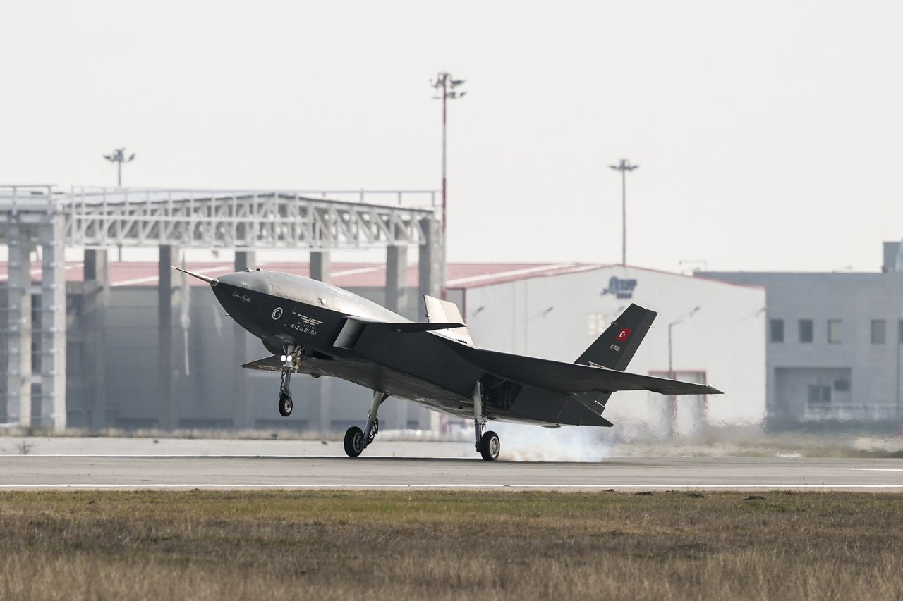 Turecki superdron z ukraińskim napędem. Są szczegóły nowej produkcji