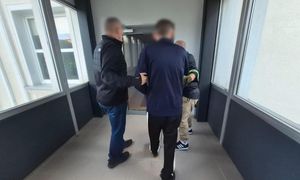 Taśma skrywała kluczowy ślad. Po 18 latach wnuk usłyszał zarzut