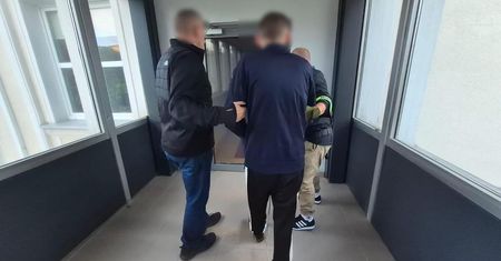 Taśma skrywała kluczowy ślad. Po 18 latach wnuk usłyszał zarzut