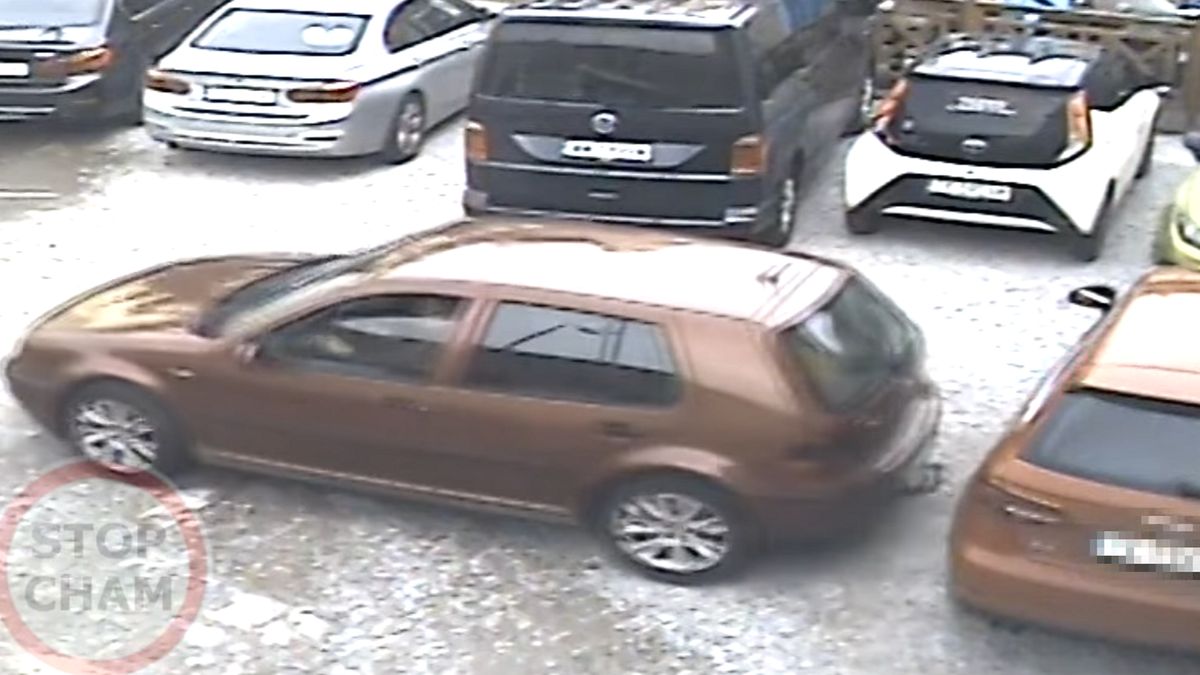 Kobieta spowodowała szkody i uciekła