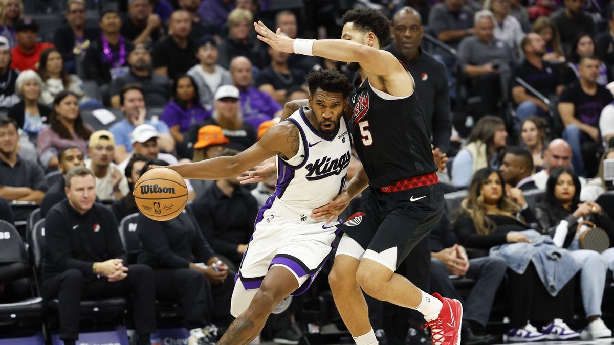 NBA gra, miliarderzy zarabiają. LeBron, Wembanyama i Sochan napędzają zyski