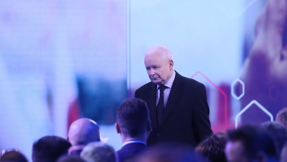 Jarosław Kaczyński zwiększenie 500 plus w 2022 roku nazywał "proinflacyjnym".