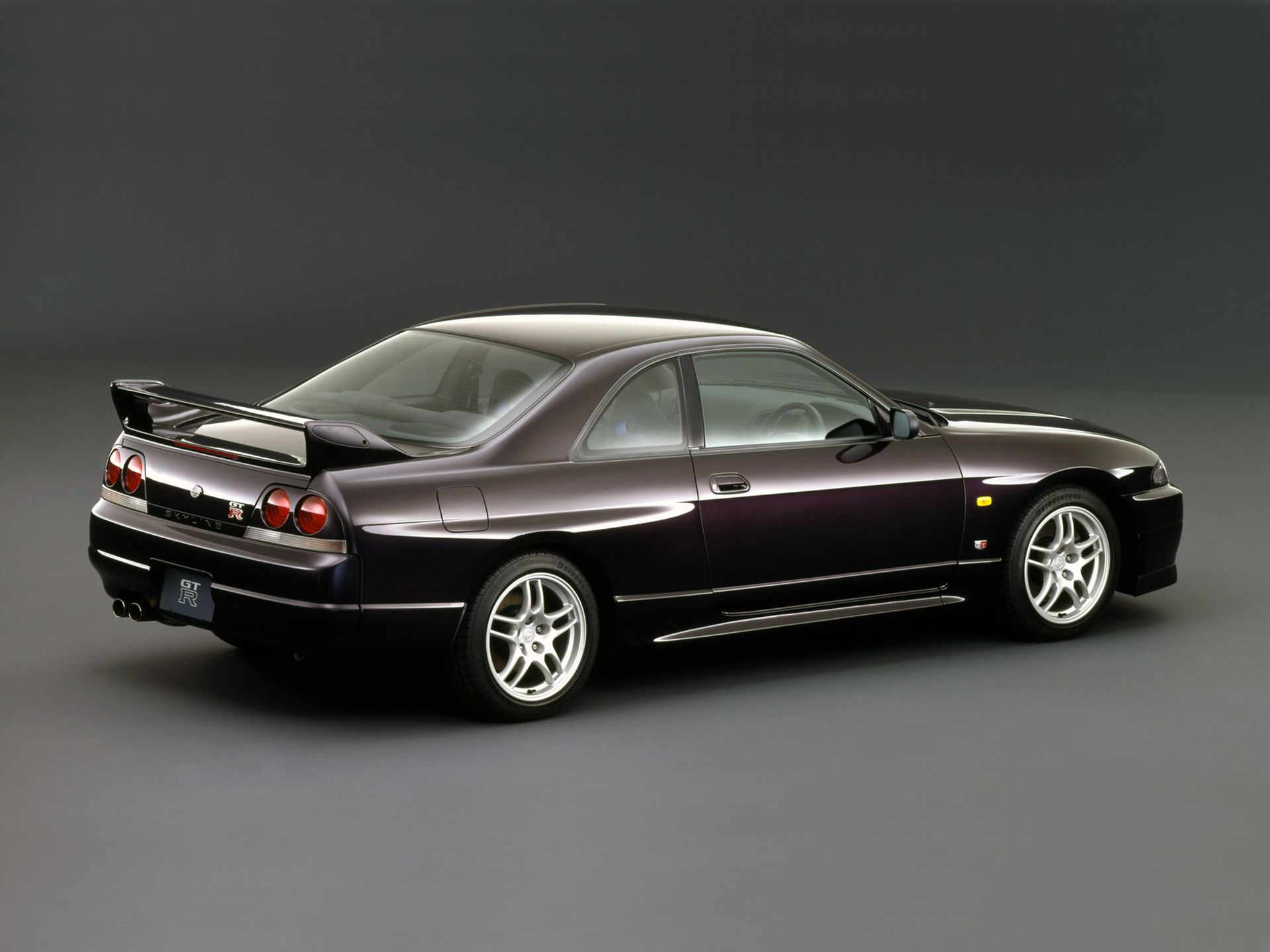 Ewolucja Godzilli: jak od początku zmieniał się Nissan Skyline GT-R 16