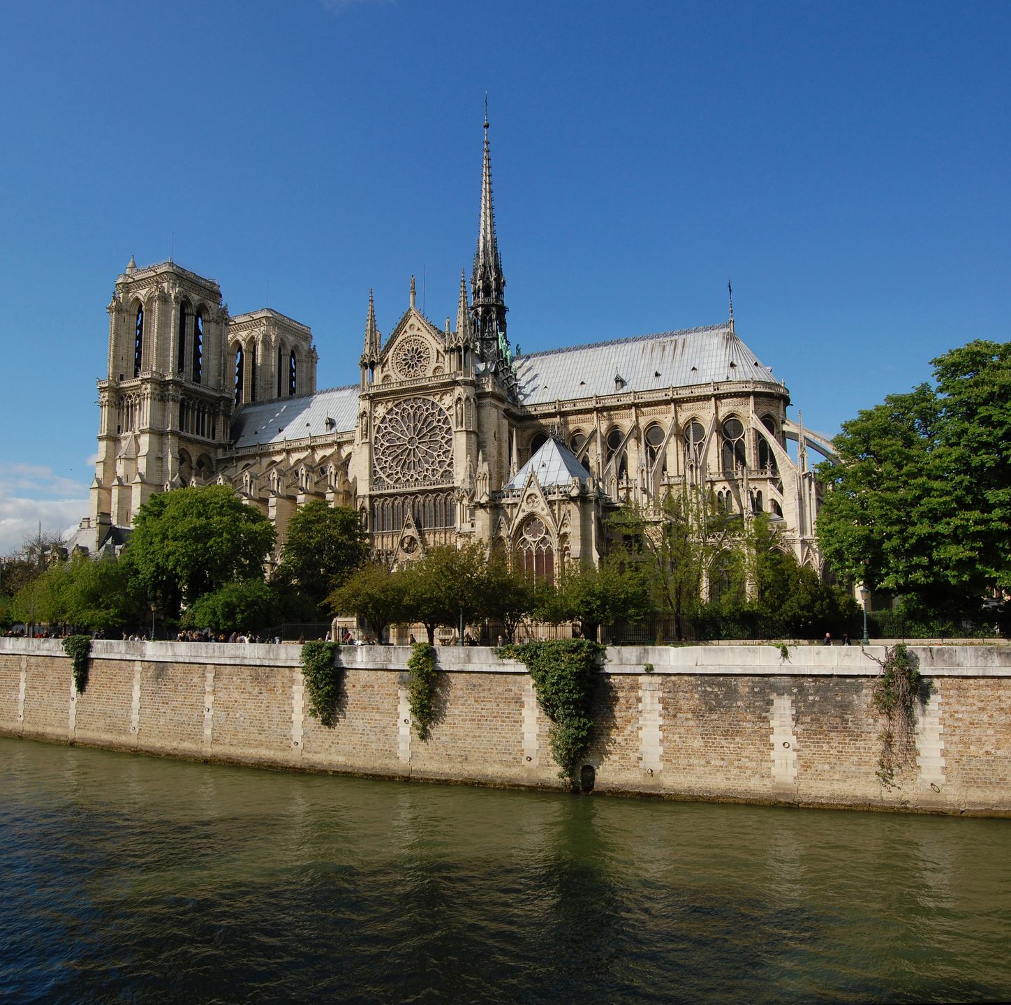 Na szczycie Notre Dame. Wirtualny Paryż z Assassin's Creed: Unity kontra rzeczywistość 8