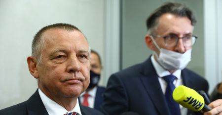 CBA w biurze księgowym firmy syna Banasia. "Centralne Biuro AntyBanasiowe w akcji"