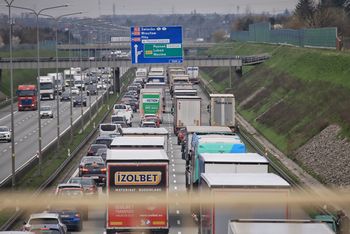 Kierowcy, uwaga na wielkie utrudnienia na A2! Ruszyła modernizacja węzła Poznań Wschód łączącego A2 i S5. Jak pojedziemy?
