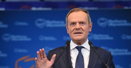 Tusk do Morawieckiego: Czy wyście tam powariowali?!