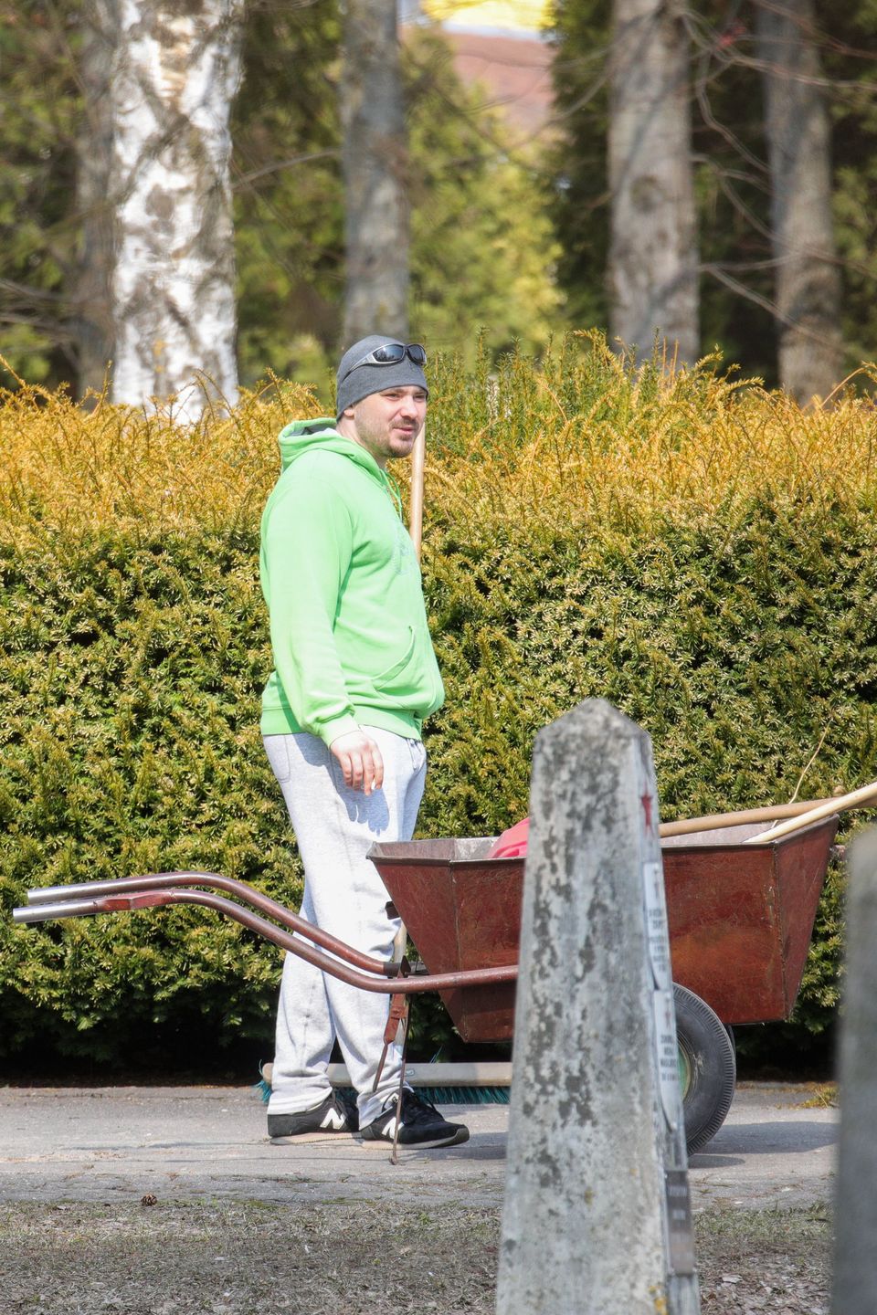 Daniel Martyniuk podczas prac społecznych 