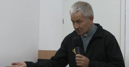 Ksiądz krytykuje młodzież: Wiele tracą porzucając Kościół