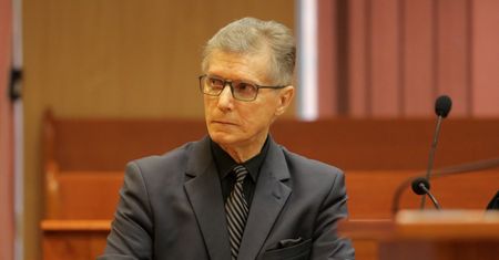 Były prezydent Olsztyna był oskarżony o gwałt. Dostanie ponad 2 mln zł