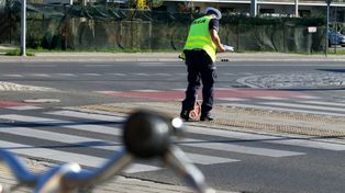 Wypadek w Inowrocławiu. Samochód potrącił dziecko na przejściu dla pieszych