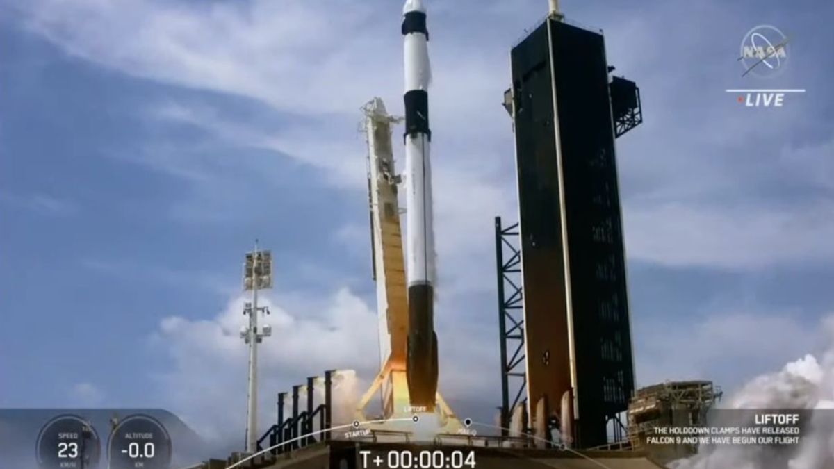 Elon Musk może odbębnić kolejny sukces. Wystrzelono kapsułę ładunkową Dragon