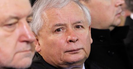 Tajemnicze życie prywatne Jarosława Kaczyńskiego. Jego matka wspominała: "BYŁA TAKA PANI...". Jeszcze inaczej tłumaczył to Marek Suski