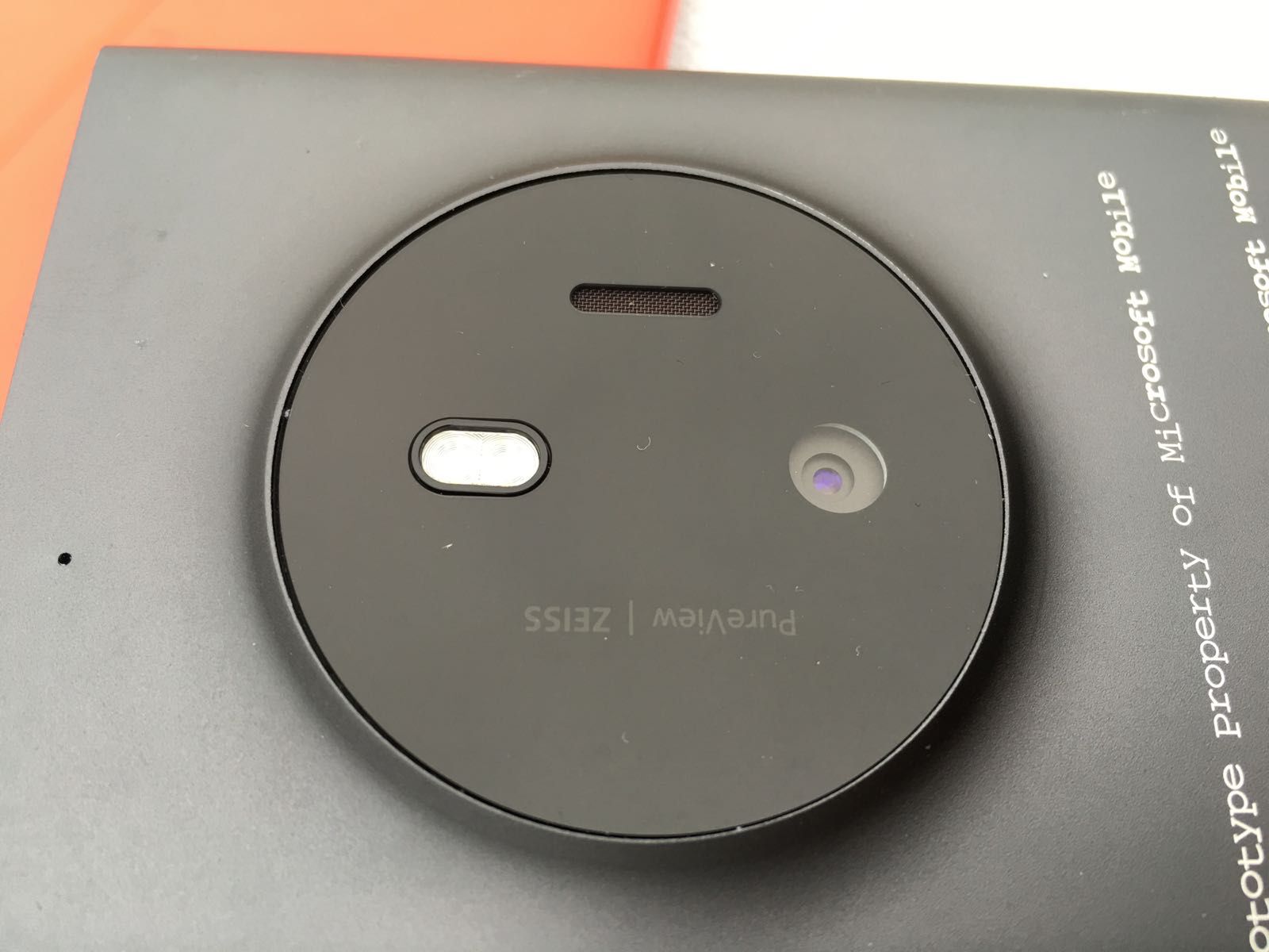 Prototyp McLarena z aparatem 50 Mpix pojawił się na zdjęciach. To mógłby być hit Microsoftu 3