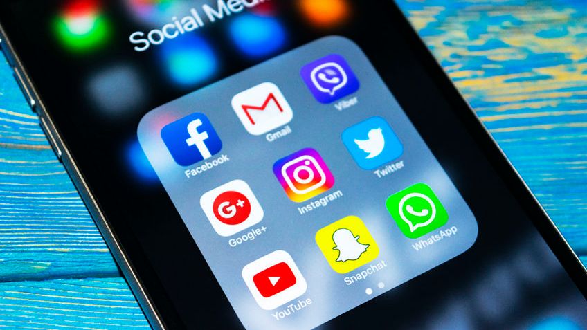 Snapchat to aplikacja służąca do wymiany zdjęć i filmików