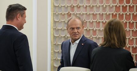 "Nie ma we mnie takiej pokusy". Tusk zabrał głos ws. dokumentów uderzających w PiS