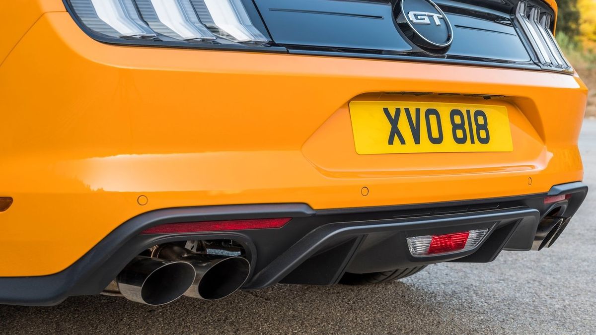 Tzw. ekologia nie oszczędza nikogo. Filtry GPF dziś montuje się zarówno w samochodach miejskich czy kompaktowych, jak i w sportowych maszynach jak Ford Mustang GT, Audi R8 albo Porsche 911.