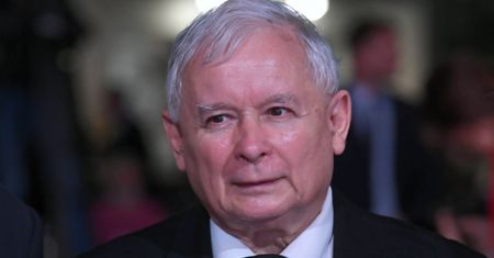 Jarosław Kaczyński z kuzynem leczą się u zielarki. "Jest jakoś lepiej po zestawach ziół"