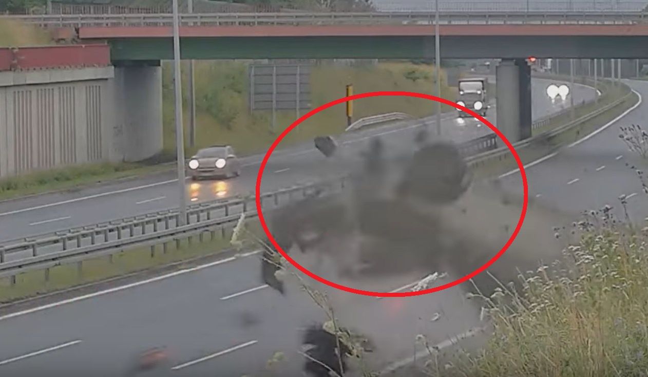 Nagranie z DTŚ. Toyota "leciała" w powietrzu. Policja komentuje