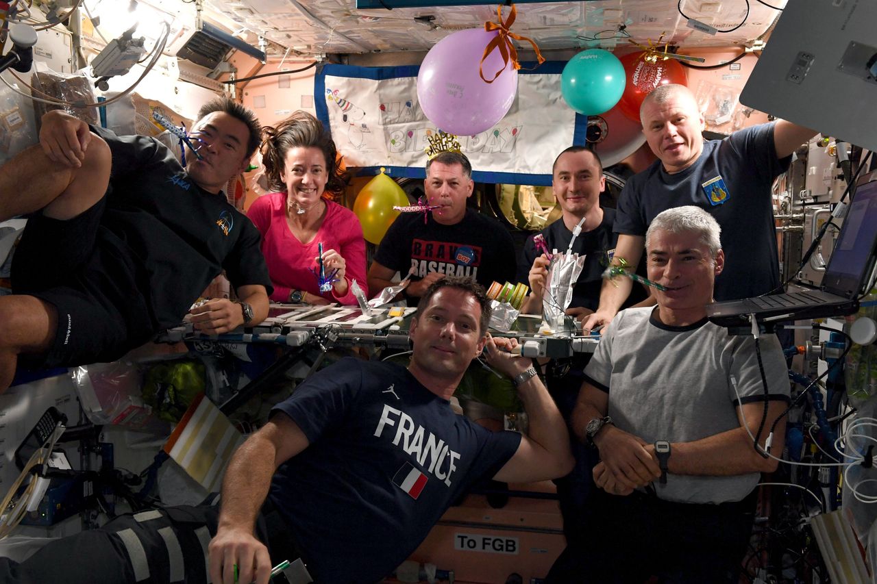 Impreza urodzinowa na ISS
