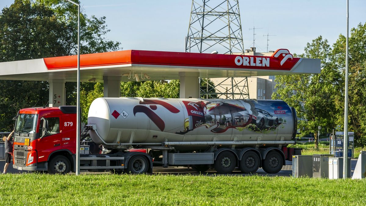 Paliwa w hurcie drożeją dziewiąty dzień z rzędu 