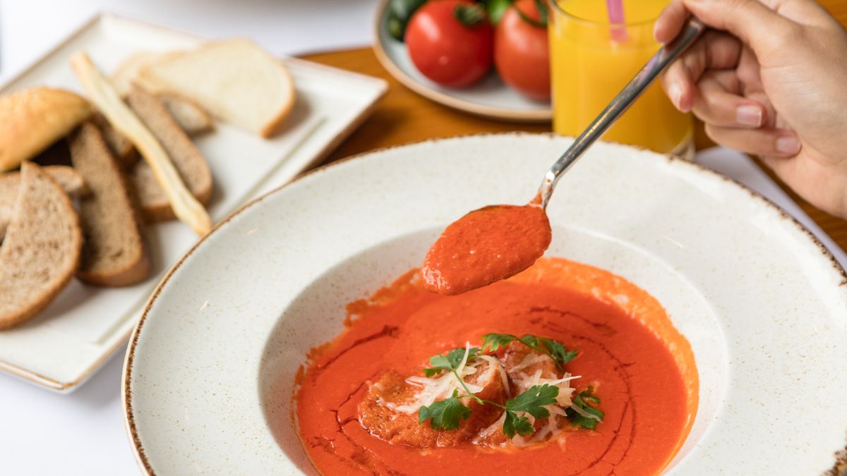Włoska zupa pomidorowa.