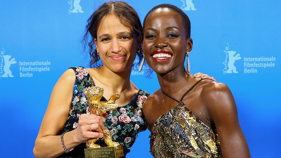 Mati Diop (reżyserka) i Lupita Nyong'o (przewodnicząca jury)