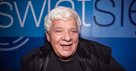 Kultowy polski lektor wziął udział w hot16challenge2. "Rapował Tomasz Knapik"