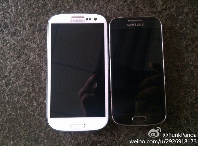 Galaxy S III i Galaxy S4 mini (fot. weibo.com)