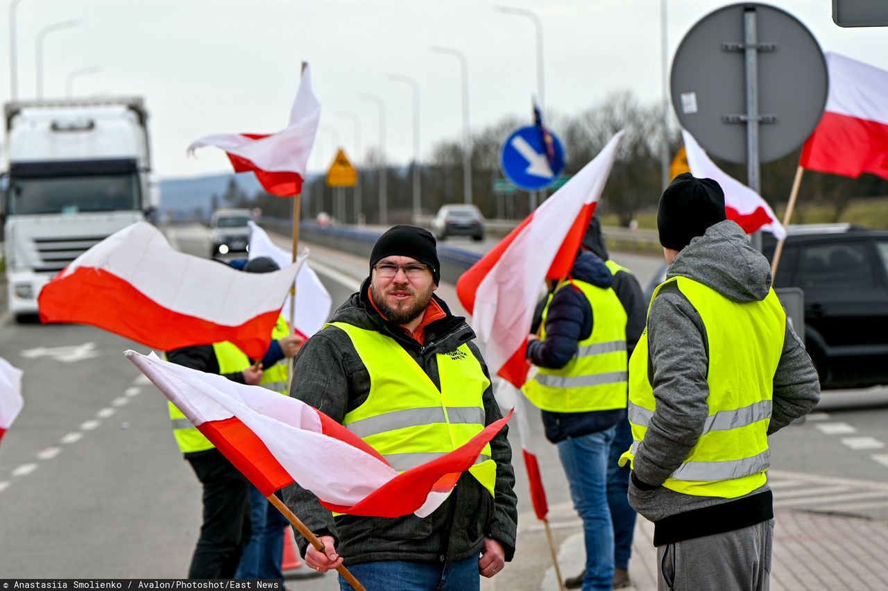 Rolnicy zablokowali autobusy do Ukrainy. Jest komunikat MSWiA