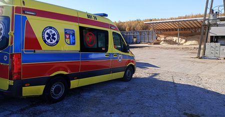 Tragedia w zakładzie pracy. Nie żyje 49-letni pracownik