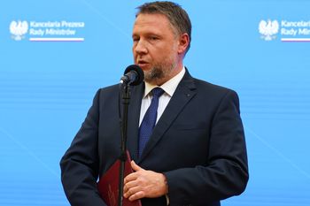 Incydenty na torach. Minister o "dwóch aktach dywersji"