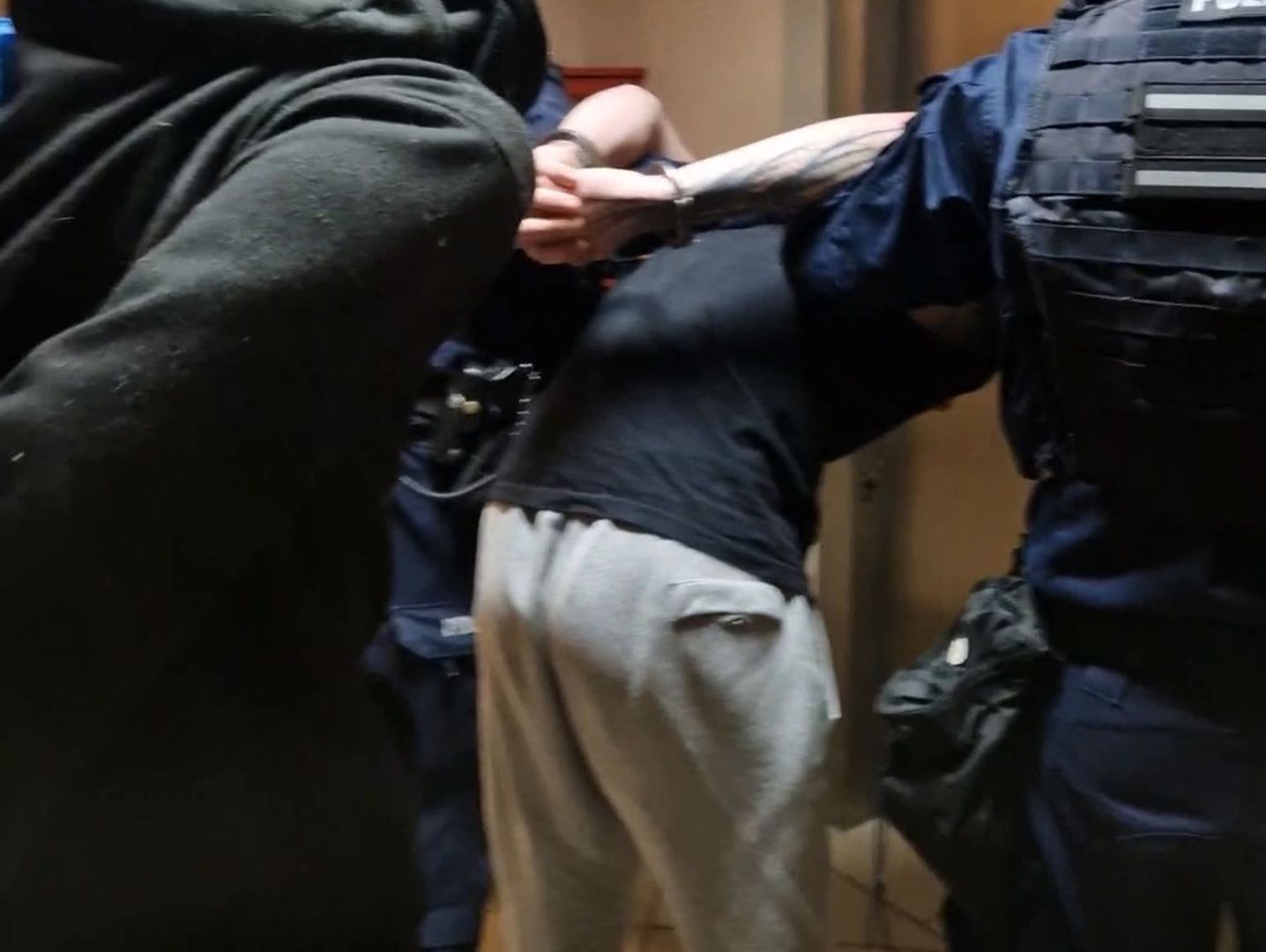 17-latek kopnął policjanta w twarz. Poszkodowany funkcjonariusz trafił do szpitala