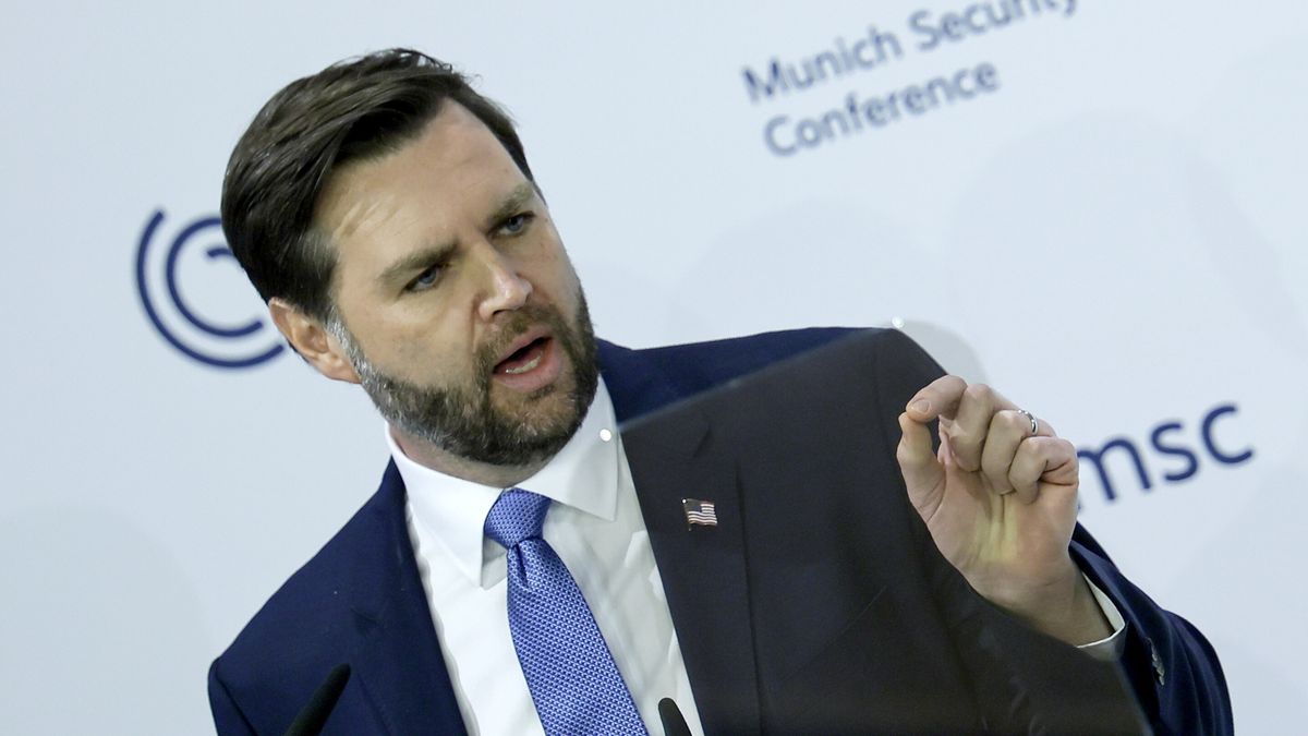 US Vice President JD Vance speaks during the 61st Munich Security Conference (MSC), in Munich, Germany, 14 February 2025. High-level international decision-makers meet at the 61st Munich Security Conference in Munich from 14 to 16 February 2025 during their annual meeting to discuss global security issues. EPA/RONALD WITTEK Dostawca: PAP/EPA.
