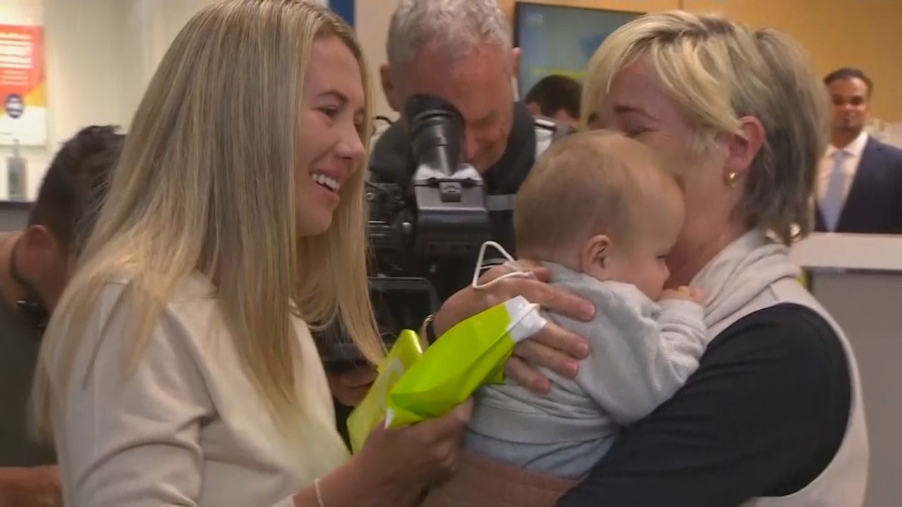 Otwarte granice i łzy szczęścia na lotniskach. Nowa Zelandia zapomniała już o koronawirusie