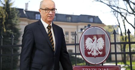 Nowi sędziowie "koczują" w TK. Przygarnie ich hotel poselski?