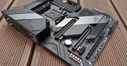 ASUS ROG Crosshair VIII Hero (Wi-Fi). Topowa płyta główna dla AMD Zen 2 w obiektywie aparatu