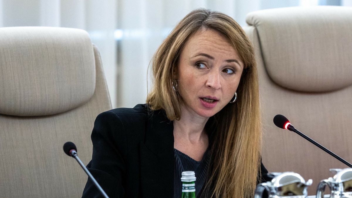 Reporter archiwum 2024 09
28.09.2024 Warszawa Posiedzenie rzadu Donalda Tuska fot. Andrzej Iwanczuk/REPORTER
N/z: Agnieszka Dziemianowicz-Bak
Andrzej Iwanczuk/REPORTER