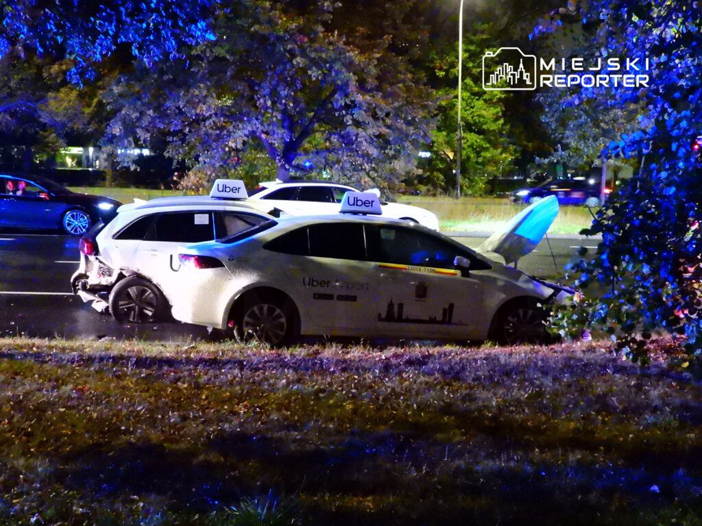 Warszawa: Zderzenie dwóch aut przewozu osób tej samej korporacji
