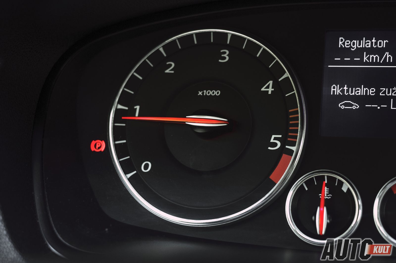 Renault Laguna Coupé 2,0 dCi 4Control - test [galeria zdjęć] 14