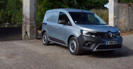 Renault Kangoo E-Tech i Master E-Tech. Elektryczne dostawczaki z większym zasięgiem