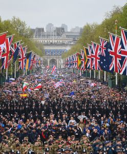 Zdjęcia robią wrażenie. Tłumy na koronacji Karola III