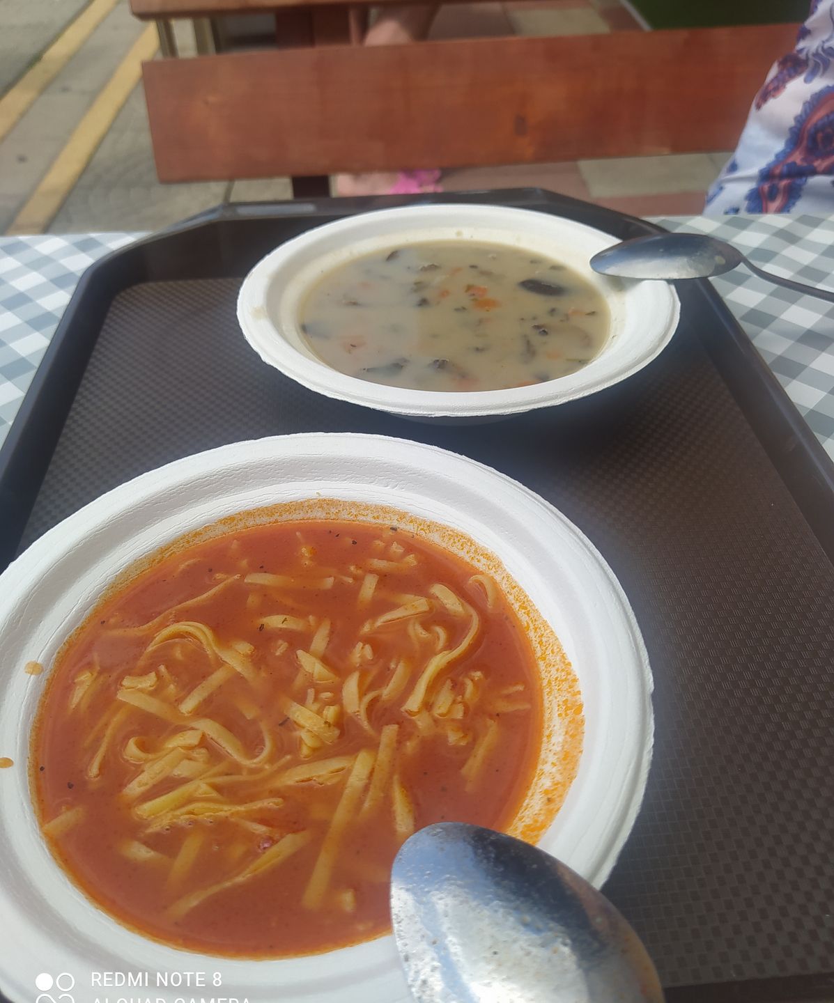 Latem można zjeść obiad za rozsądną cenę 