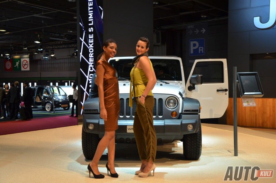 Hostessy z Paris Motor Show 2012 [galeria] 58