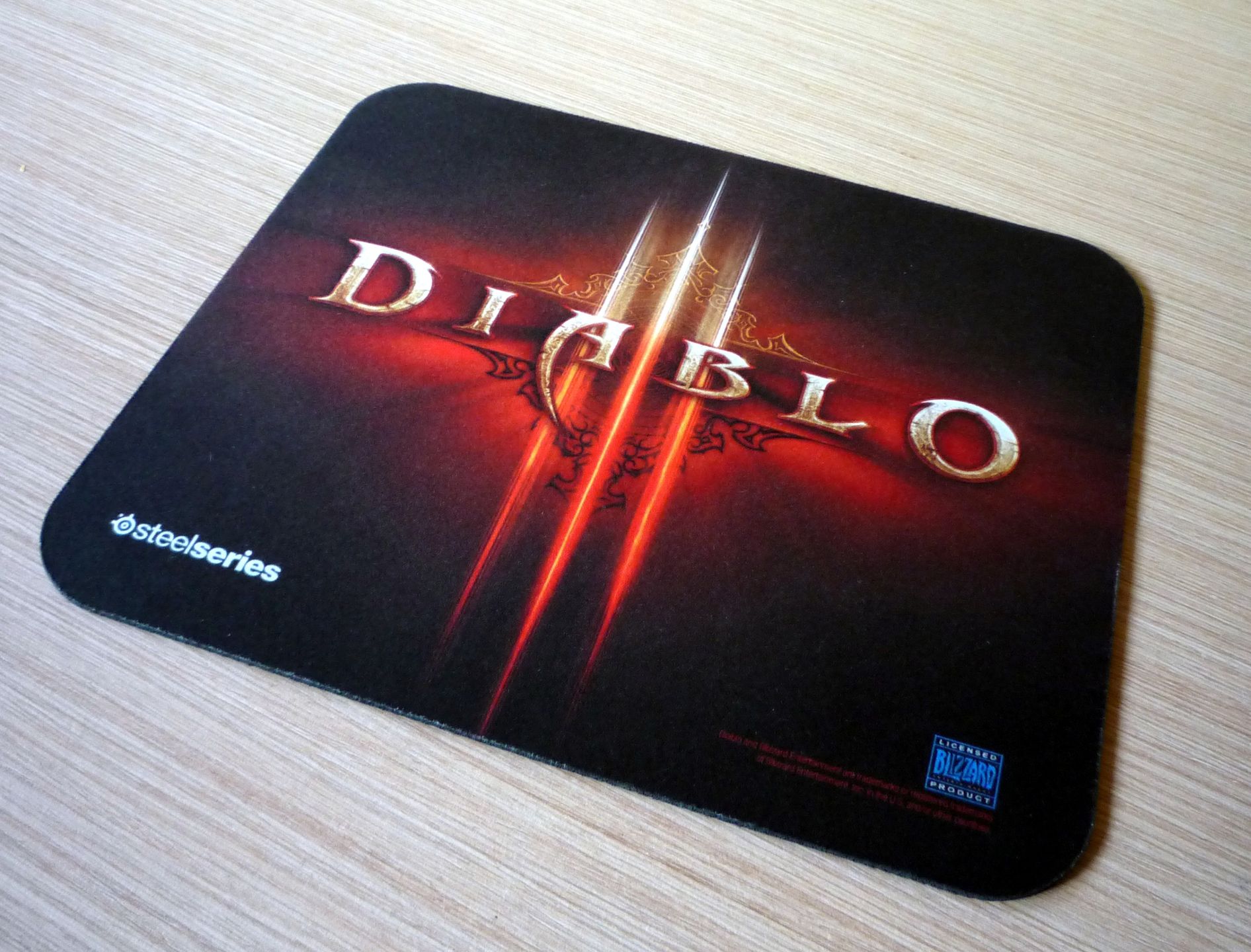 SteelSeries Diablo III – mysz, headset USB i podkładka z piekła rodem [test] 6