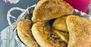 Mini calzone. Przekąska we włoskim stylu